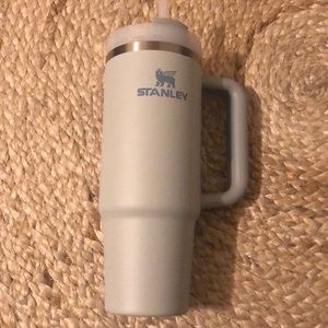 Stanley Tumbler 30oz THE quencher!!